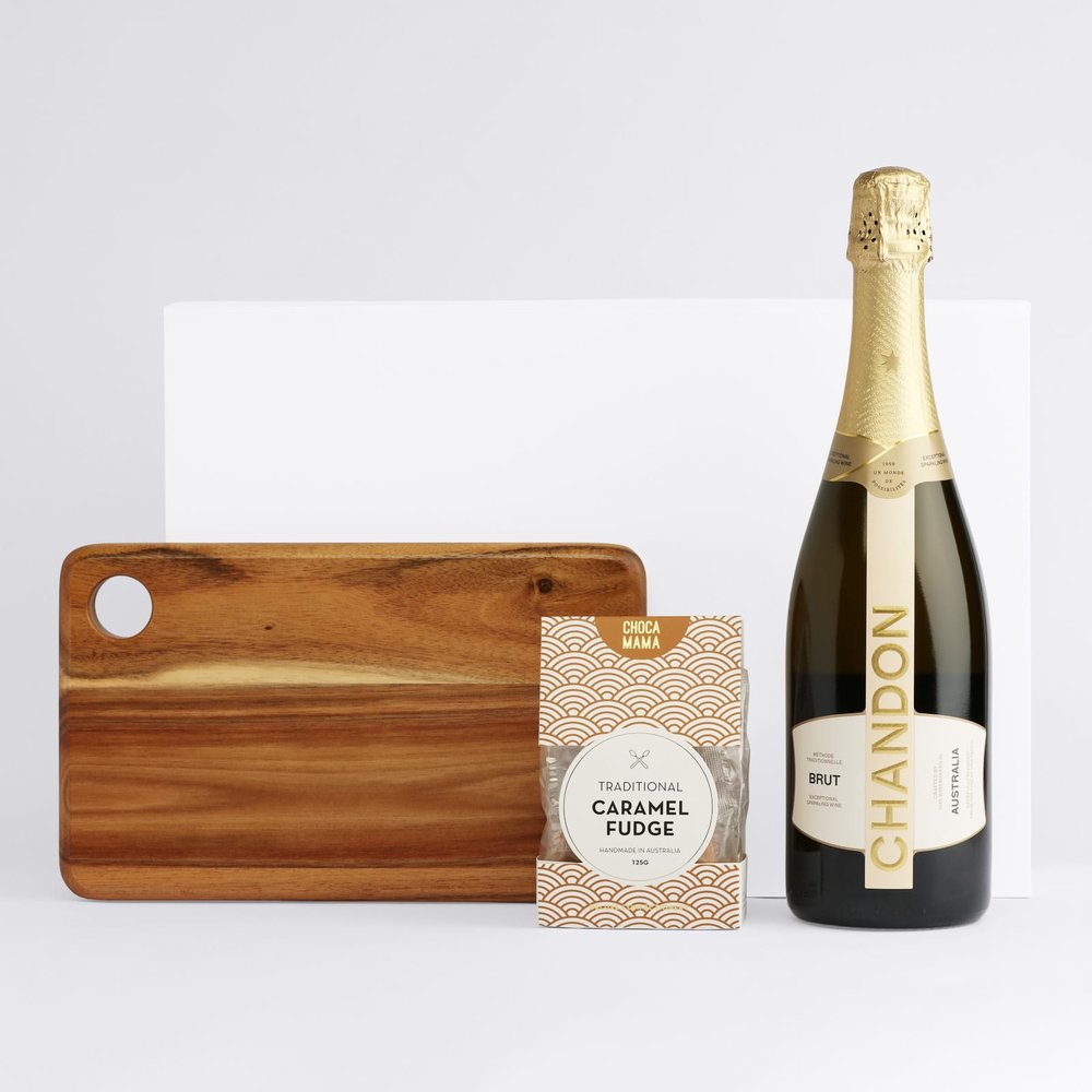 Chandon Sekt & Akazienbrett Geschenkset